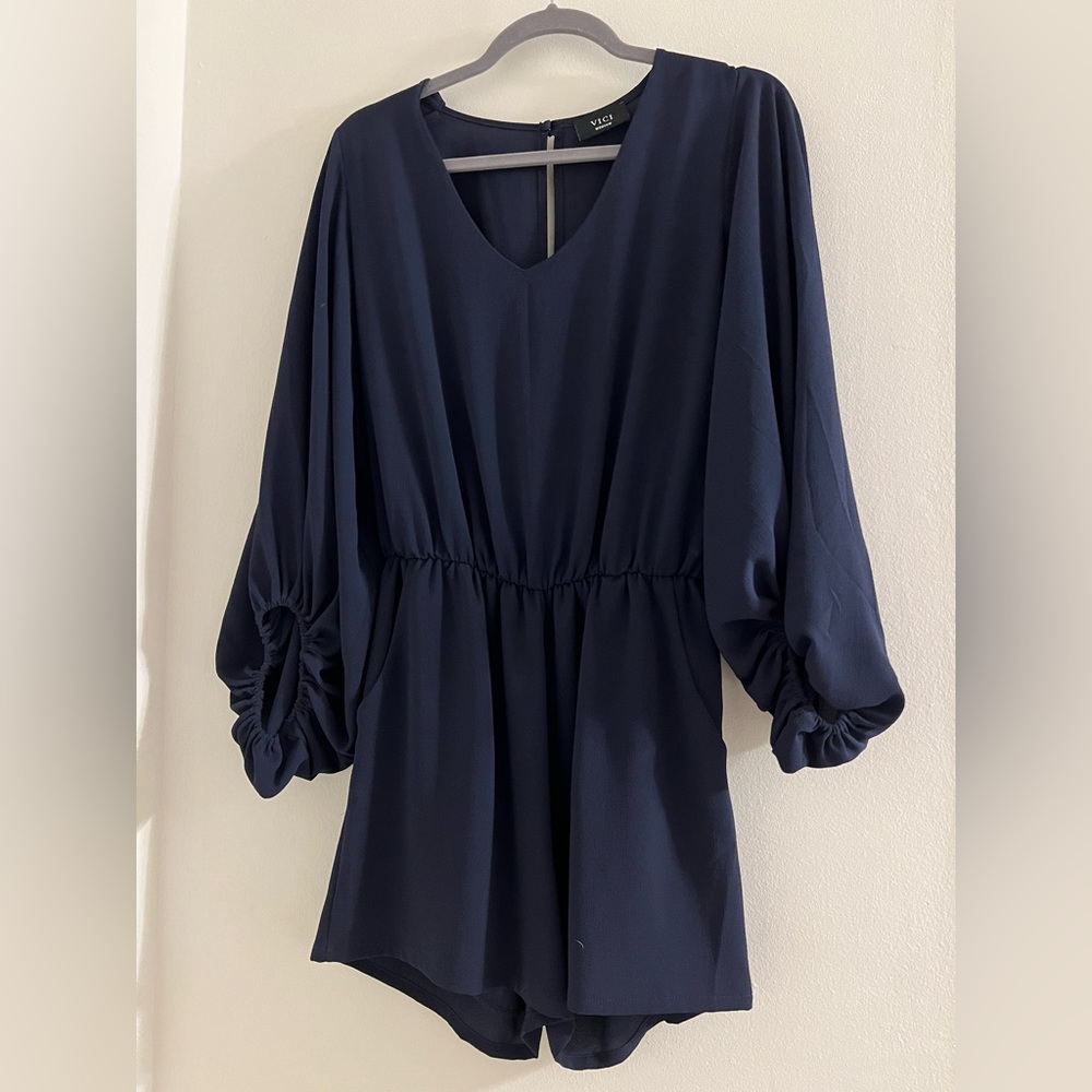 V-NECK NAVY RAYON ROMPER